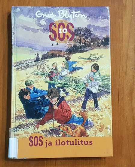 Lasten kierrätyskirja (Enid Blyton - Sos ja ilotulitus)