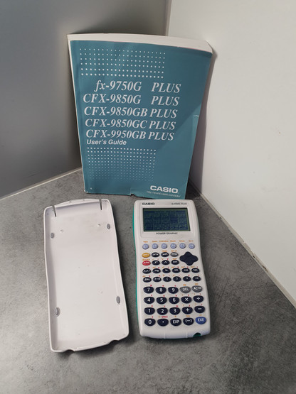 Graafinen laskin (Casio fx-9750G Plus)