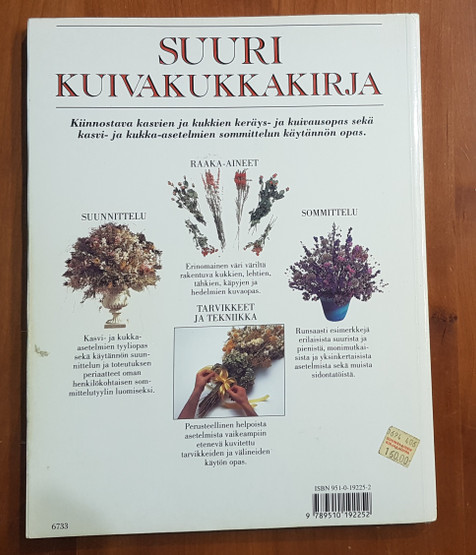 Kirja (Malcom Hillier & Colin Hilton. Suuri kuivakukkakirja - Kuivakukkia ja muita kuivattuja kasveja)