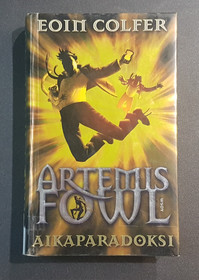 Lasten kierrätyskirja (Eioin Colfer - Artemis Fowl - Aikaparadoksi)