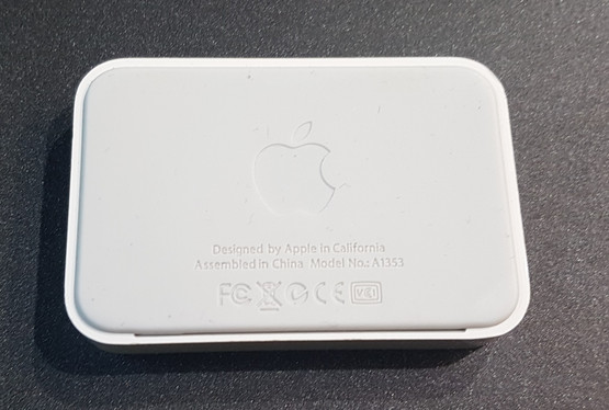 Lataustelakka (Apple a1353)