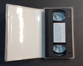 VHS-elokuva (Väiski Vemmelsääri - suomenkielinen puhe Helge Herala)
