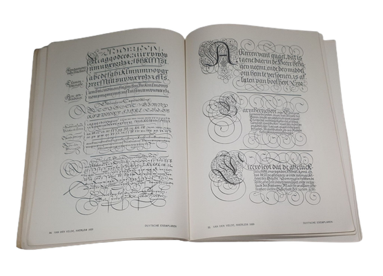 Kierrätyskirja (Masterpieces of calligraphy : 261 examples)