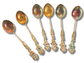 Kuusi 11 cm alpakkalusikkaa 