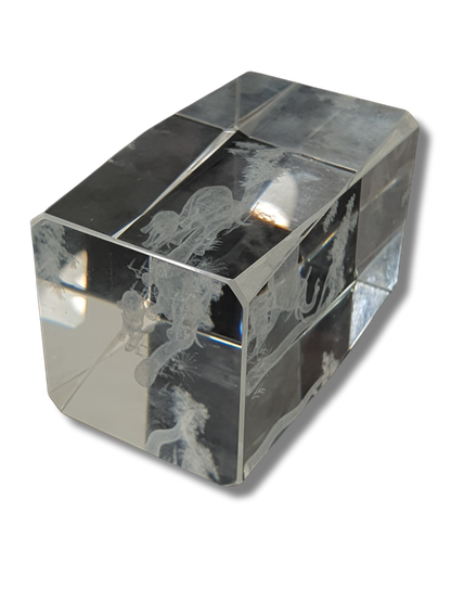 Lasinen koriste-esine (Norsut)