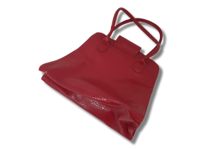 Punainen laukku (Oriflame)