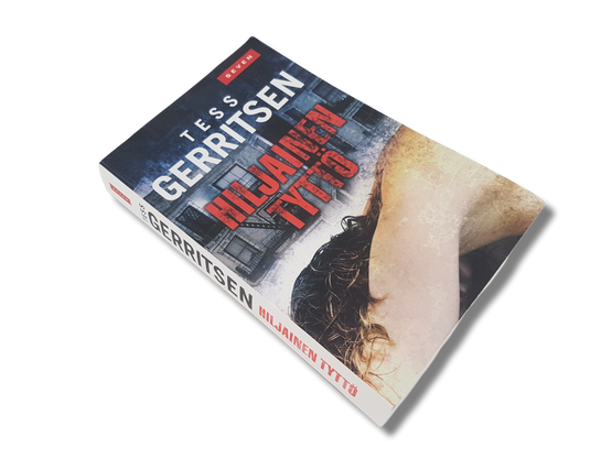 Kirja (Tess Gerritsen - Hiljainen tyttö)