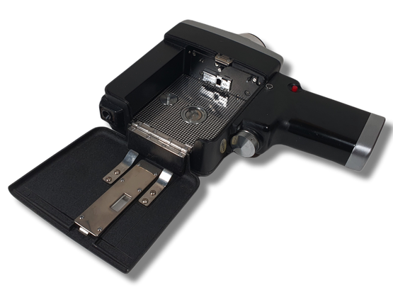 Kaitafilmikamera (Revue Automatik Super 8 - 225)