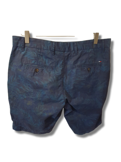 Miesten shortsit, koko 34 (Tommy Hilfiger)