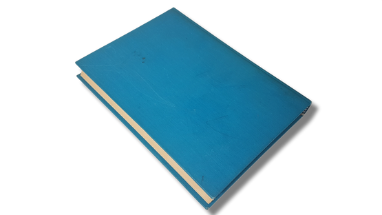 Kirja (Ursula Pohjolan-Pirhonen - Rautamarskin tytär)