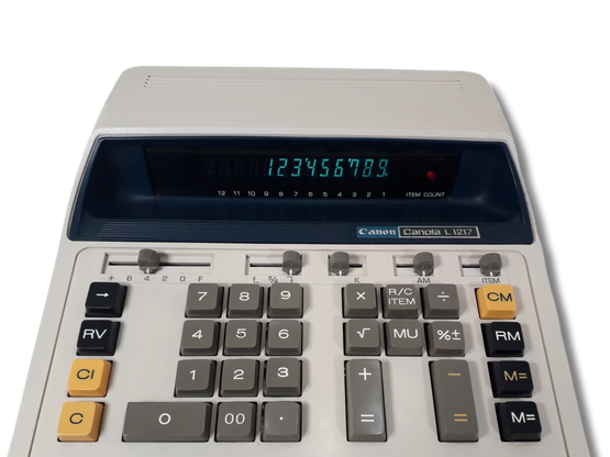 Vanha pöytälaskin (Canon Canola L1217)