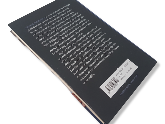 Kirja (Juhani Tamminen - Takaisin peliin -. Näin selvisin työuupumuksesta)