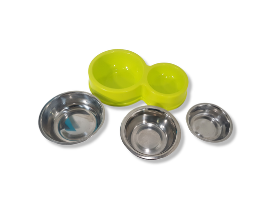 Ruoka-alusta ja kupit lemmikille