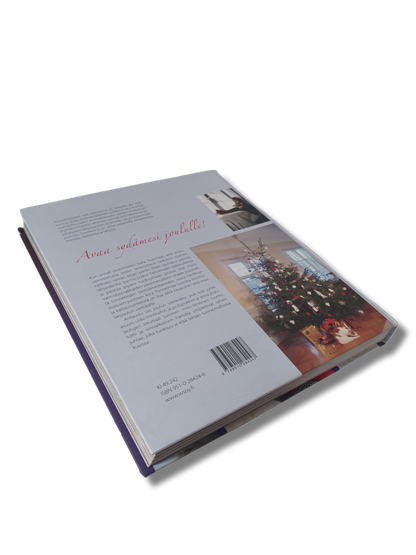 Kirja (Syystunnelmia ja joulun odotusta)