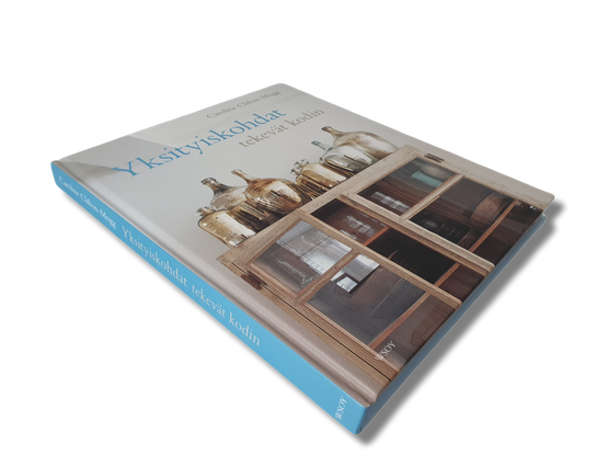 Kirja (Caroline Clifton-Mogg - Yksityiskohdat tekevät kodin)