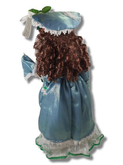 Posliinipäinen nukke (43 cm korkea)