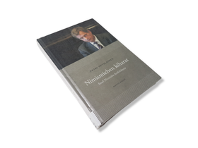 Kierrätyskirja (Petri Nevalainen - Nimismiehen kiharat - Sauli Niinistön henkilökuva)