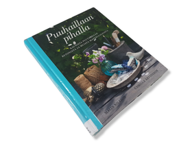 Kierrätyskirja (Malin Nilsson - Puuhaillaan pihalla - Kaunista puutarhaan betonista ja muista materiaaleista)