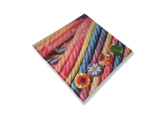 Kirja (Claire Montgomerie - Luonnonvärien lankapaletti)