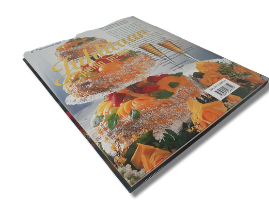 Kirja (Juhlitaan pienin pistein)