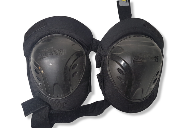 Ranne-, kyynär- ja -polvisuojukset, koko L (Crazy Creek)