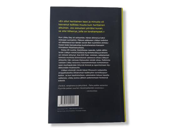 Kirja (Gillian Flynn - Paha paikka)