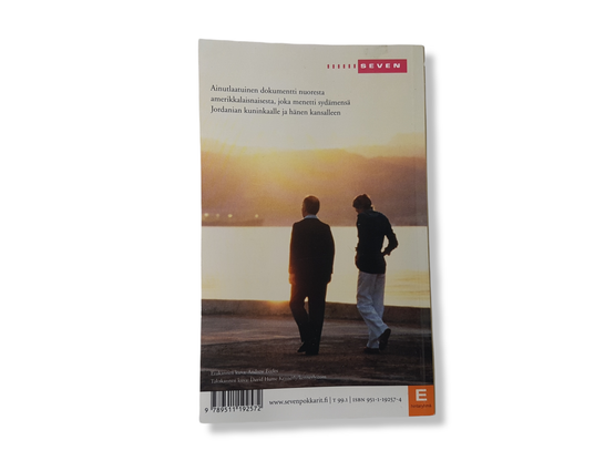 Kirja (Kuningatar Noor - Uskomaton elämäni)