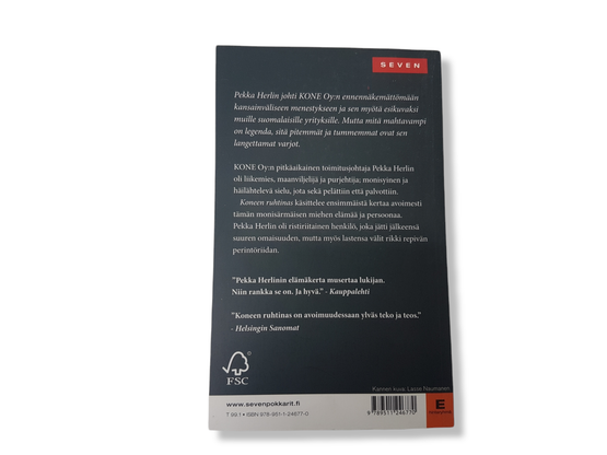 Kirja (John Simon - Koneen ruhtinas - Pekka Herlinin elämä)