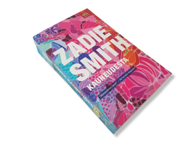 Kirja (Zadie Smith - Kauneudesta)