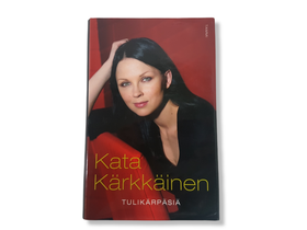Kirja (Kata Kärkkäinen - Tulikärpäsiä)