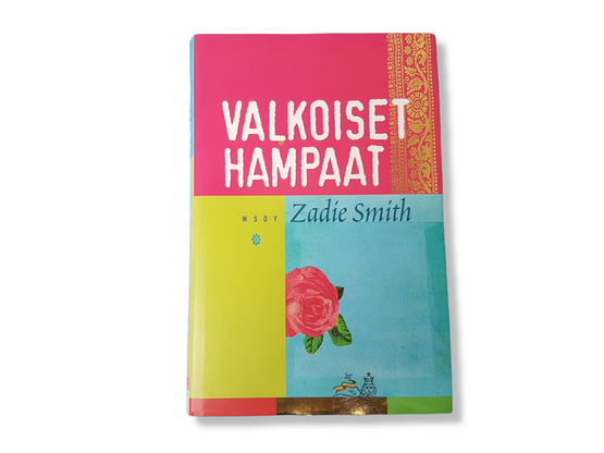 Kirja (Zadie Smith - Valkoiset hampaat)