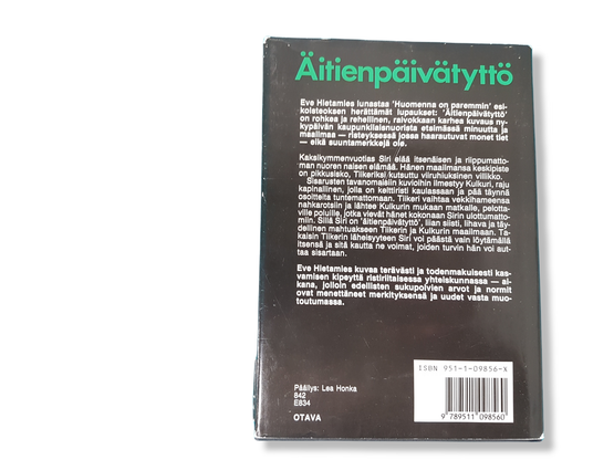 Kirja (Eve Hietamies - Äitienpäivätyttö)