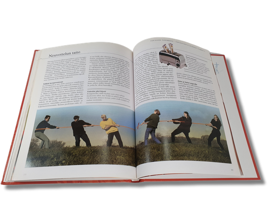 Kirja (Iloitse hyvistä ihmissuhteista)