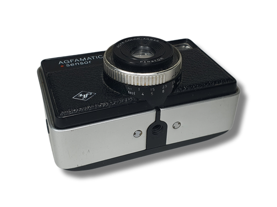 Retro filmikamera (Agfamatic 200)