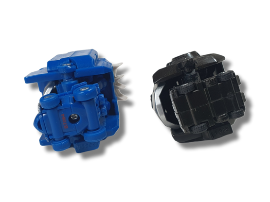 Kaksi Transformers figuuria (Hasbro Tomy)