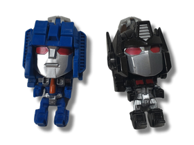Kaksi Transformers figuuria (Hasbro Tomy)