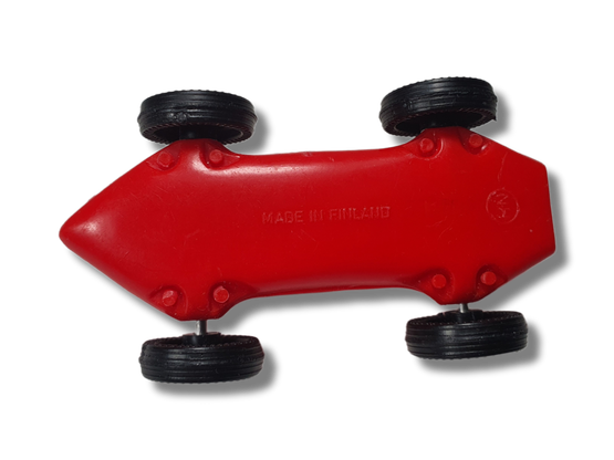 Pieni muovinen auto (Made in Finland)