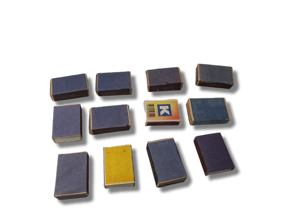 Vanhoja tulitikkurasioita (12kpl)