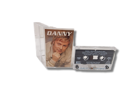 C -kasetti (Danny - Vielä sä syleilet mua)