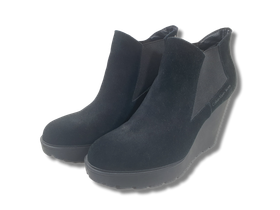 Kiilakorkokengät (Calvin Klein)