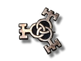 Pieni pinssi 830 leimalla