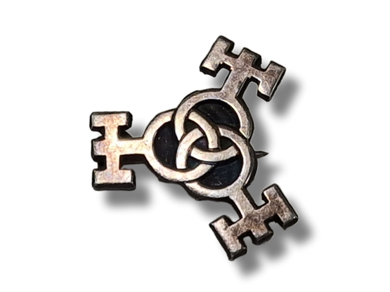 Pieni pinssi 830 leimalla