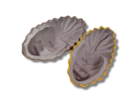 Kaksi seinäkoristetta (34 cm)