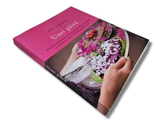 Kirja (Uusi päivä - Heidi Kuusisto)