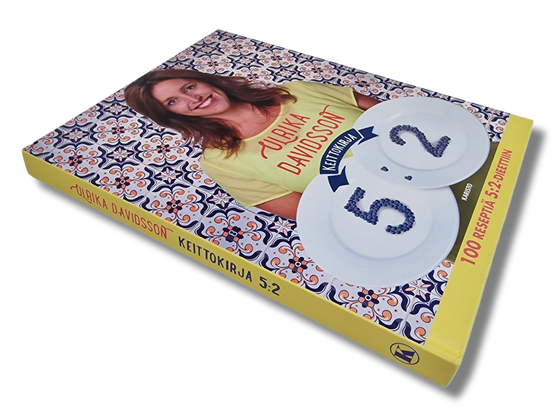 Kirja (Keittokirja : 100 Reseptiä 5:2-dieettiin - Ulrika Davidsson)