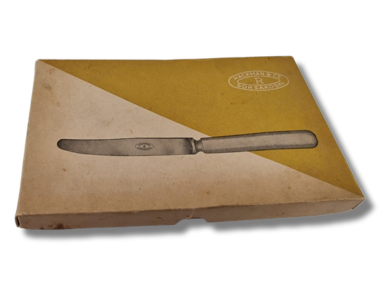 Kolme veistä (Hackman Sorsakoski)