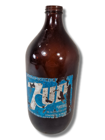 Vanha pullo (Seven-Up Bottlers 2.08 L)