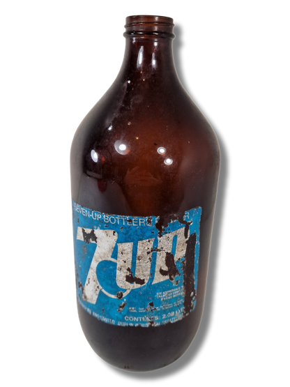 Vanha pullo (Seven-Up Bottlers 2.08 L)