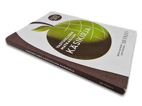 Kirja (Vastuullisen Matkailijan Käsikirja - Heidi Kalmari)