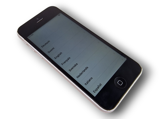 Puhelin (Apple iPhone 5c)